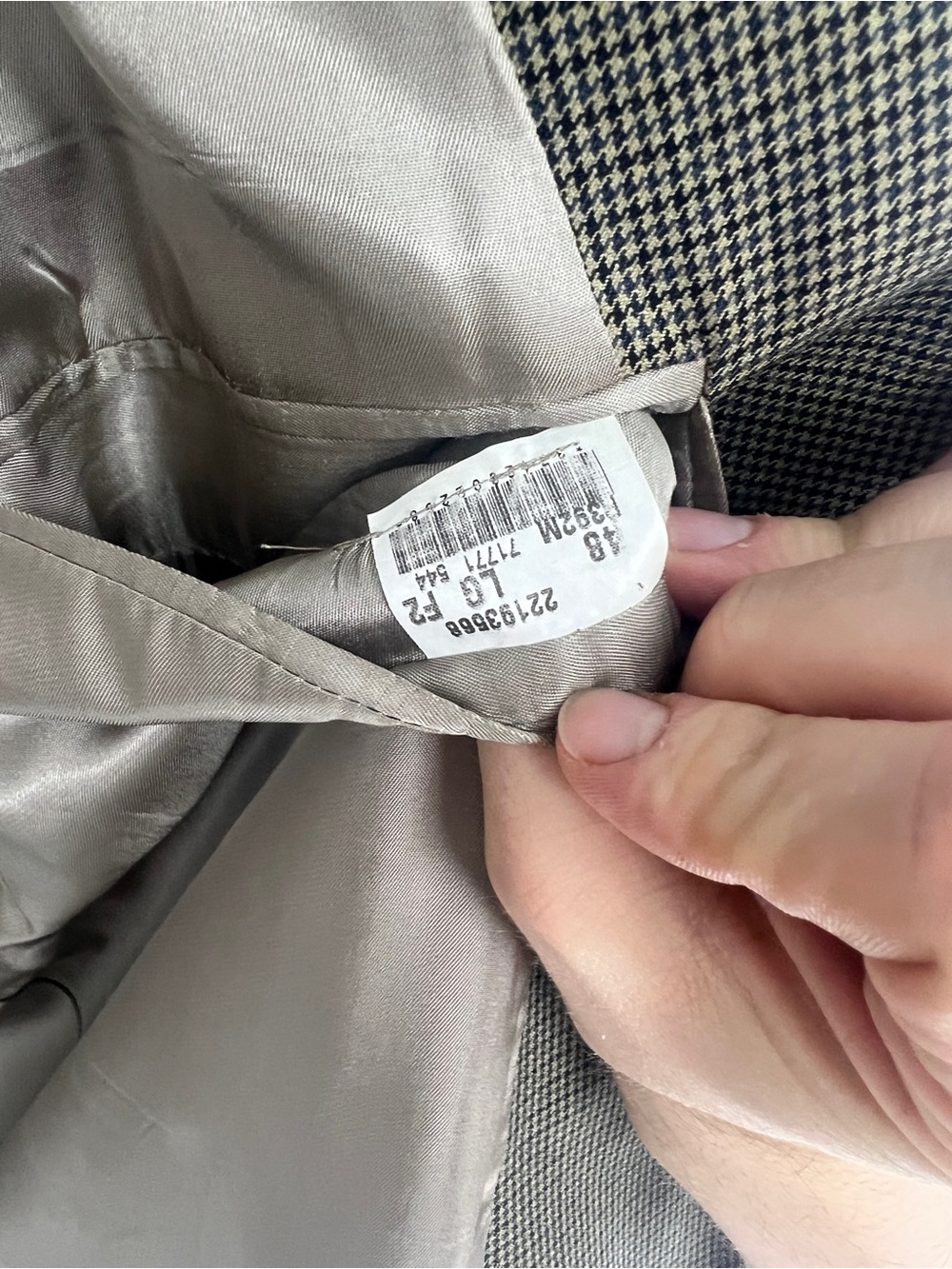 Brooks Brothers tan houndstooth Two-Button Sport Coat - Picture 9 of 10